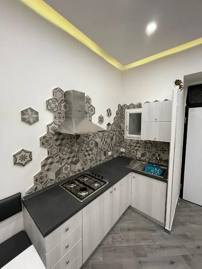 Isabel Home Napoli