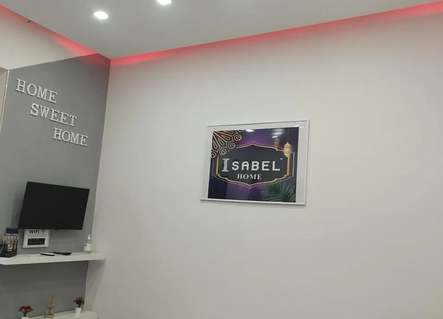 Isabel Home Napoli 0*,  İtalya
